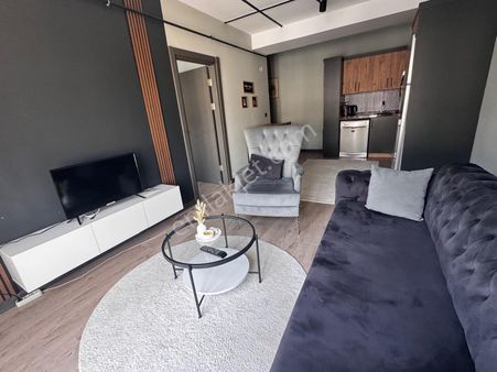 Truva // Onur Gündüzcü'den Körfez'de Tramvaya Yakın Eşyalı 1+1