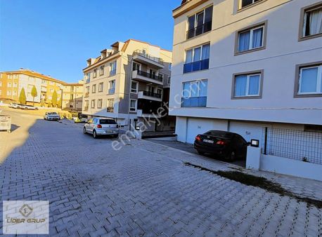 Eslider Emlaktan Çamlıca Batıkent Sınırında Kiralık 5+1 Dubleks