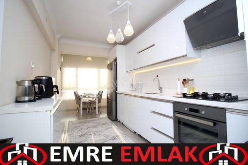 Emre Emlak'tan Topçu'da Full Yapılı Ön Cephe Geniş 4+1 Satılık Daire
