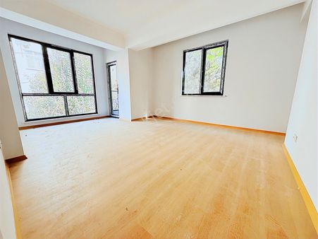 Focustan Metroya Yakın,sıfır,katta,a.otoparklı,modern,fırsat 3+1