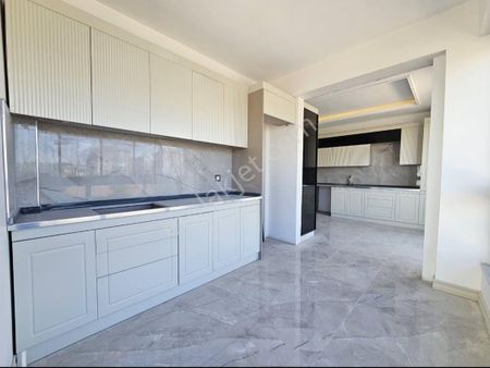 Bağcılar Nevruz Park Arkası 3.5+1 Satılık Daire