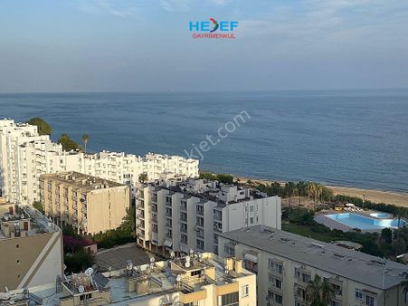 Hedef'ten Deniz Manzaralı Site İçerisinde Havuzlu 3+1 Daire