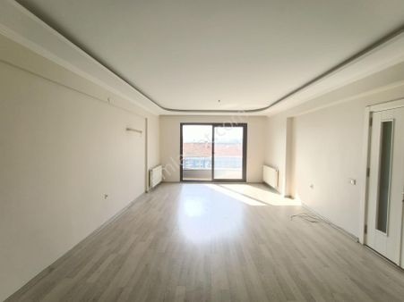 Yeni Hikayeniz Başlasın! Spil Manzaralı, Büyük Salonlu Ferah 3+1 Daire