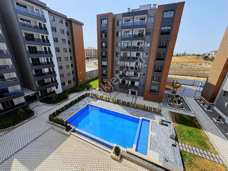 Silivri Yeni Mh. Merkezi Konumda Donanımlı Site İçi Ara Kat 2+1