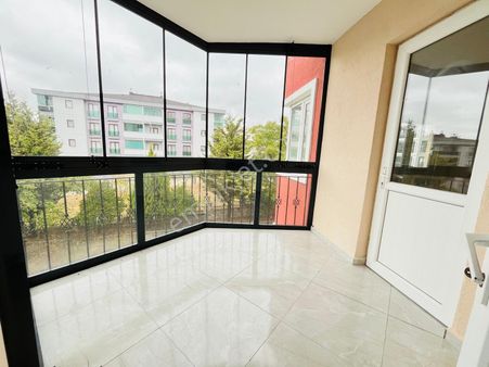 Akçaların Köklü Sitesi Ceylankent'te 3.5 +1 Çok Kullanışlı Daire