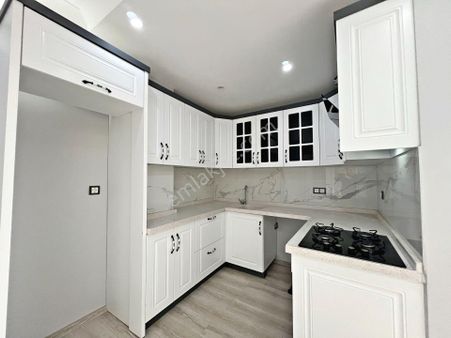 🟣güç'ten Akçay'da Çift Teraslı Ön Cephe Sıfır Şık Tasarımlı 3+1 Satılık Dublex