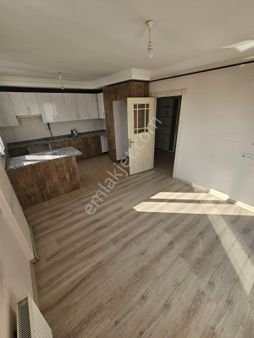 Sarıçam Gültepe De Blv Üzeri-site İçinde -iskanlı-doğalgazlı-giyinme Odalı 3+1 Satılık Daire