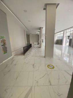 Esmeroğlu'ndan Ertuğrul Mah.'de 475 M2 Köşe 2 Kat Kiralık Dükkan