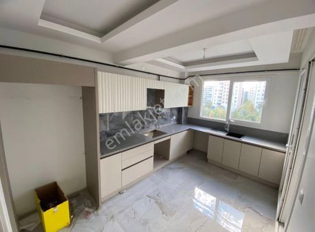 Bağcılar Hazro Kasabı Karşısı 2+1 Orta Kat