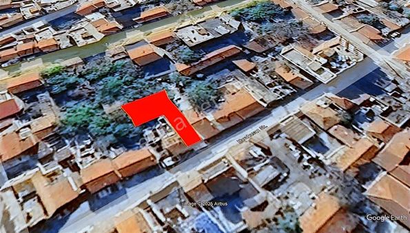 Dere Mh Satılık Müstakil Ev İle 132 M2 Arsası