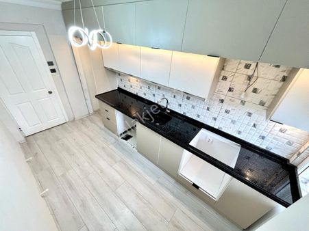 Cadde'den Uygun Fiyatlı Ön Cephe 1+1 Satılık Daire