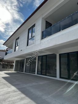 Emlax Store'dan Cadde Yolu Üzeri Önü Açık Kiralık Dükkanlar