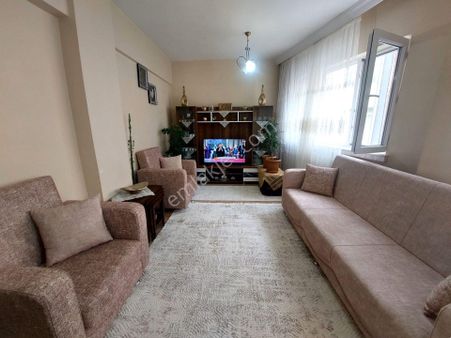 Recep Ümit Emlak'tan Hayriye Mahallesi Sakarya Ve Hatboyu-1 Yakınında Ara Kat 2+1 Daire