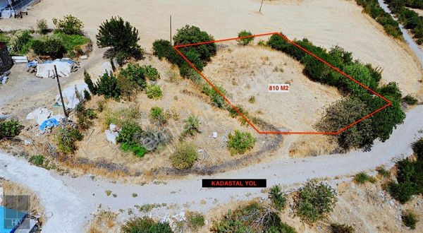 Hly'den Kepsut Eyüpbükün De Ana Yola Yakın Satılık 810 M2 Tarla