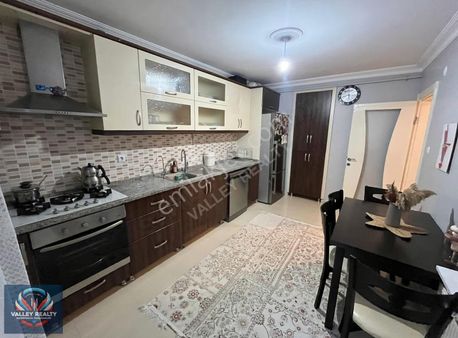 Valleyden Nusratiye Mah. Geniş Ve Ferah 3+1 Satılık Daire !