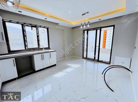 Taç Gayrimenkulden Yukarı Çöşnükte 3,5+1 5.ara Kat Daire