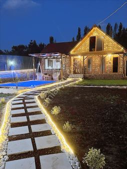 Villa Tipi Ev Ve Bahçesi Sevincer'de Deniz Emlak'dan Satılık