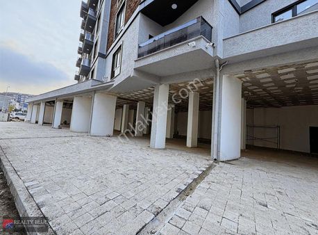 Sultanbeyli Adil Mah Kiralık 700 M2 Düz Giriş