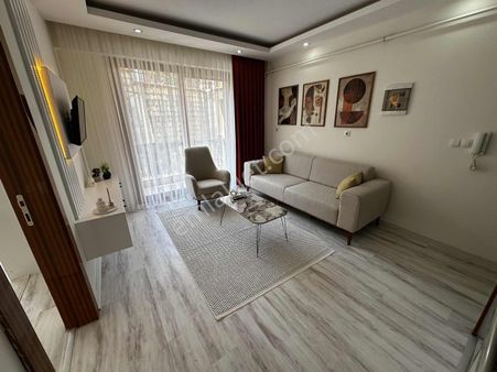 Üniversite Yakını 1+1 Geniş Balkonlu Sıfır Eşyalı Yatırımlık Apt