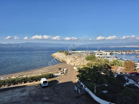 Bursa Kurşunlu Denize Sıfır Otoparklı Bakımlı 2+1 Satılık Daire