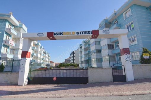 Talha Tozdumandan Kosovada Site İçi Eşyalı Asansörlü 2+1 Daire