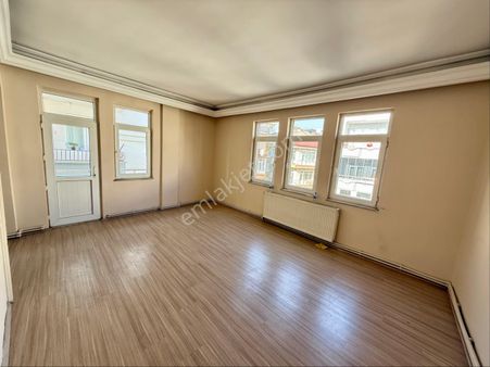 Evim-nur’dan Fevzi Çakmak Mh 2+1 Caddeye Cephe Satılık Daire