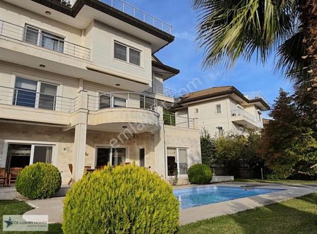 Acarkentte Çift Tapulu Eşşiz Manzaralı B-revizyon Villa