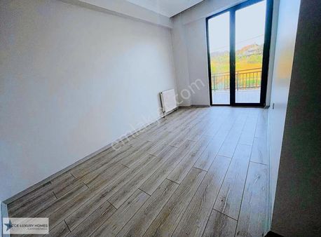 Şile Kurna'da Butik Site İçi Müstakil Havuzlu Satılık Villa