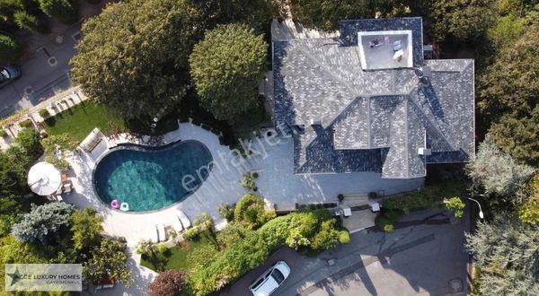 *tek Yetkili* Acarkent'te Yüksek Konumlu Geniş Bahçeli Villa