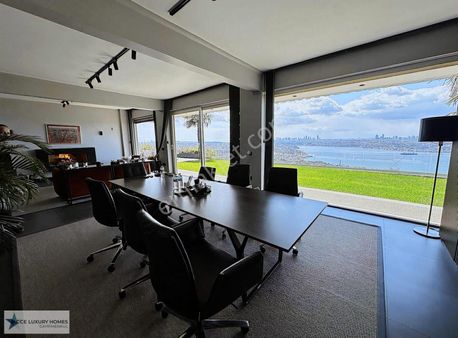 Beykoz'da Emsalsiz Konum,eşsiz Manzara Satılık Villa