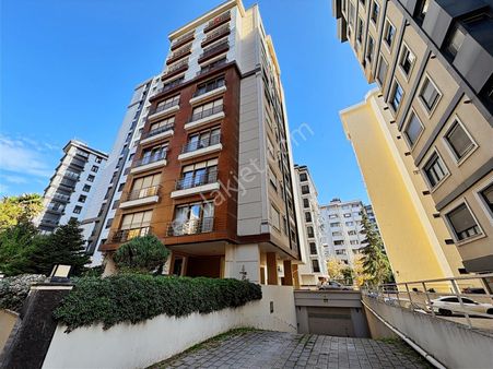 Suadiye Cami Sokak'ta 2+1 Net 90m2 Ebv Banyolu Balkonlu Fırsat