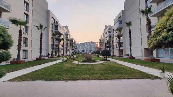 Mavişehir Park Yaşam Ticaret Merkezi'nde Ofis 1+1 93m2