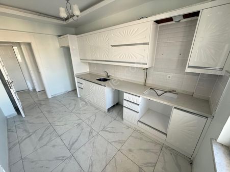 Ertuğrulgazi Mah Opet Petrol Yakınında 2+1 Kiralık Ara Kat Daire