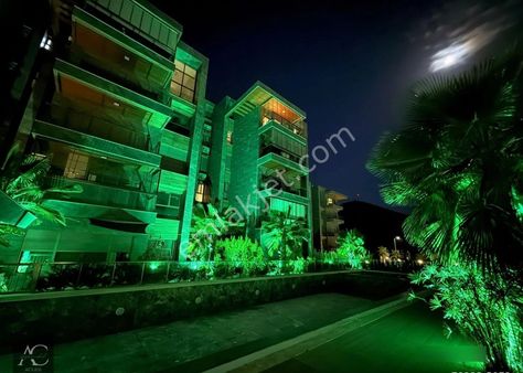 7/24 Guvenlık-otopark-hamam-sauna-spa-cafe-havuz-ultra Lüx-doğal Gazlı-200 M2 Özel Bahçeli