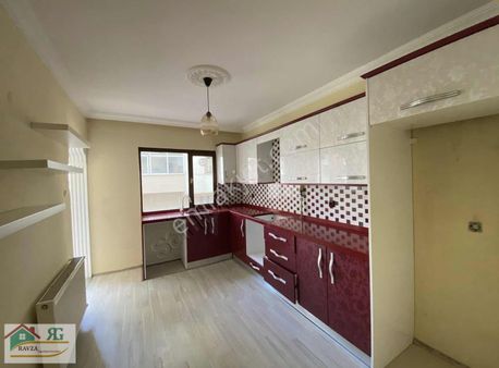 Ravza Yapı Gayrimenkulden 3+1 Doğalgazlı Kiralık Daire...