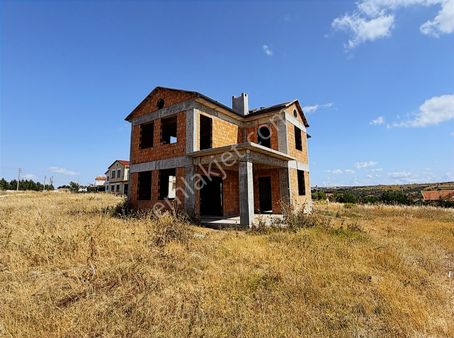 Çerkezköy Çiftlik Evlerinde 1500m2 Arsa İçinde 4+1 Satılık Villa