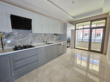 💫 Şafak Caddesine Yakın İşyapar Gayrimenkul’den Site İçi Lüx 2+1 Satılık Sıfır Daireler 🔥