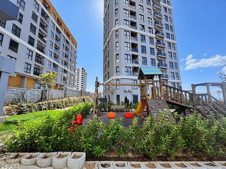 Dünya Şehir Kartal 2+1 Kiralık Deniz Manzaralı Ebeveyn Banyolu
