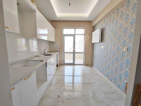 Fıstıklık'ta Ferah Ebeveyn Banyolu Masrafsız Bakımlı 3+1 Daire