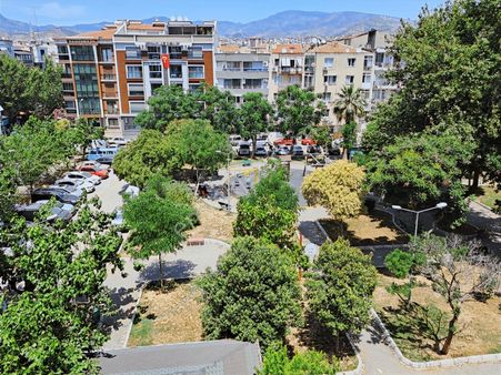 Karşıyaka Merkez Park Karşısı Önü Açık Yatırımlık Satılık Daire