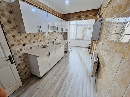 Tuğradan Reşadiye İçi Yapılı Geniş 2+1 Balkonlu Satılık Daire