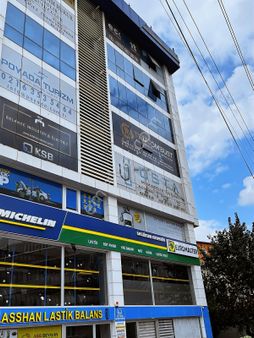 Gebze Adliyesi Karşısında Satılık Ofis