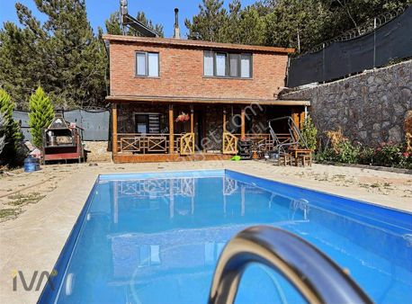 İva'dan Burhaniye'de Yapı Kayıtlı Emsalsiz Bağ Evi