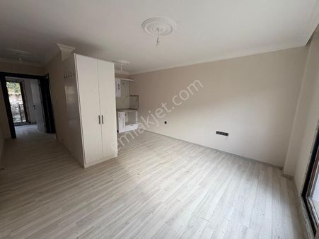 Milas Merkezde Sıfır Kiralık İş Yeri