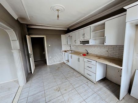 Edis Emlak'tan Bafra'da Kiralık Yüksek Giriş 3+1 Daire