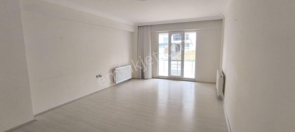 Edis Emlak'tan Satılık Bafra Mevlanada Site İçinde 4+1 Daire