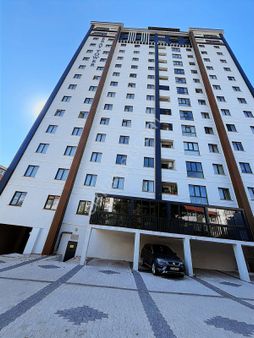 Yakacık'ta 3+1 Satılık Deniz Manzaralı Oturuma Hazır Sıfır Daire