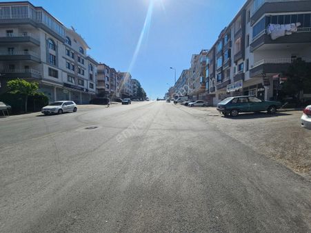 Etlik Yayla Mahallesi Cadde Üzeri Kiracılı 110 M2 Dükka