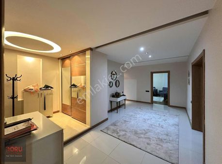 Doru'dan Gümüştepe Konaklarında Lüks Geniş Satılık 4+1 Daire