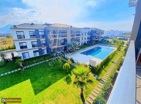 Çözüm Emlak'tan Havuzlu Site İçerisinde 2+1 Kapalı Mutfak Daire